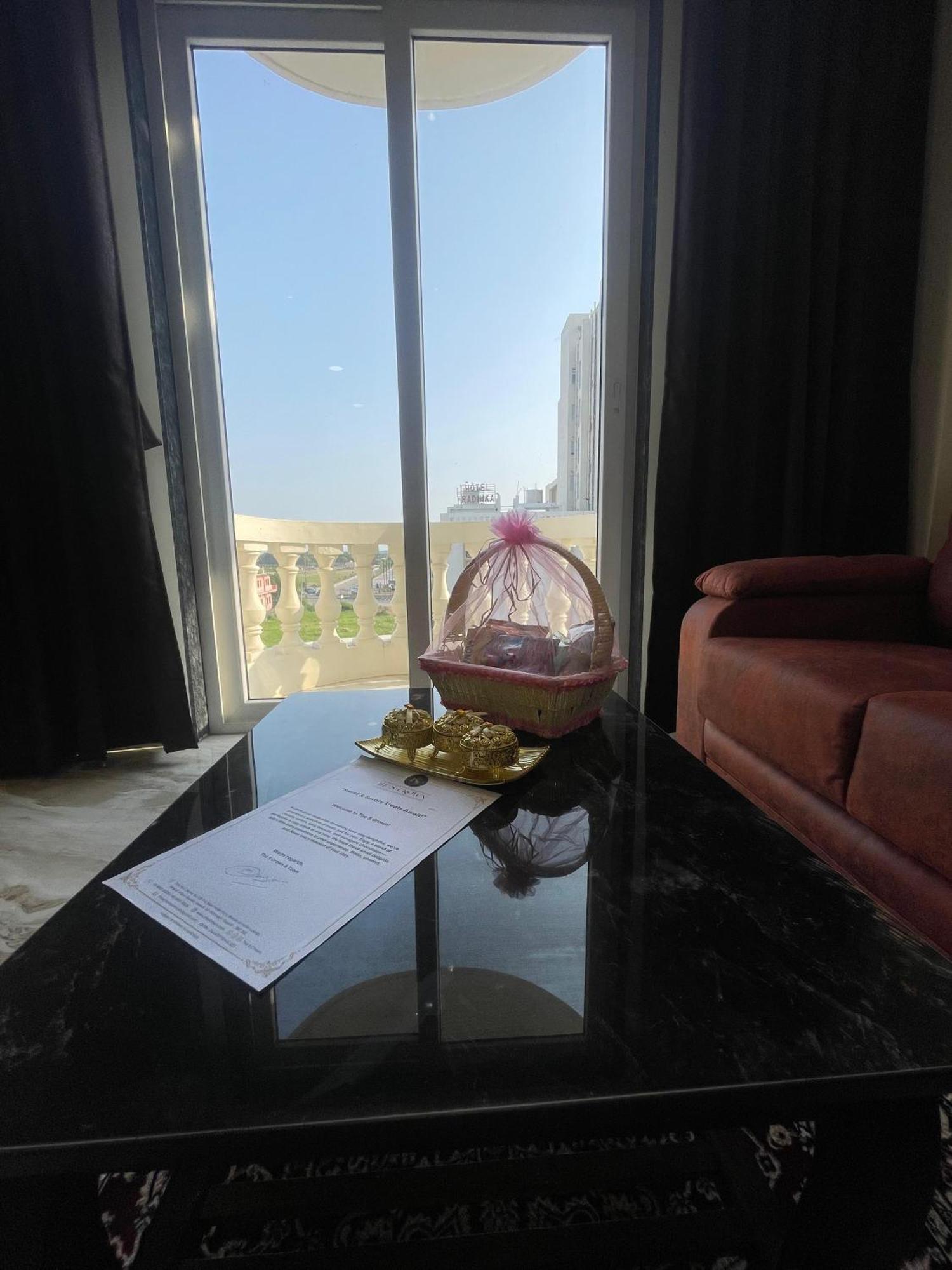 The S Crown Somnath Hotel Eksteriør billede